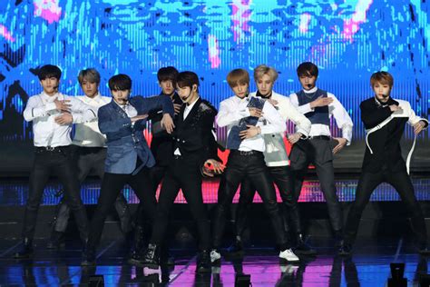 r/kpop|Dreamcatcher, Stray Kids, and More: Winners of the 10th Annual Reddit K.